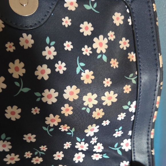 Kate Spade Navy and White Daisy Backpack - Picture 6 of 14